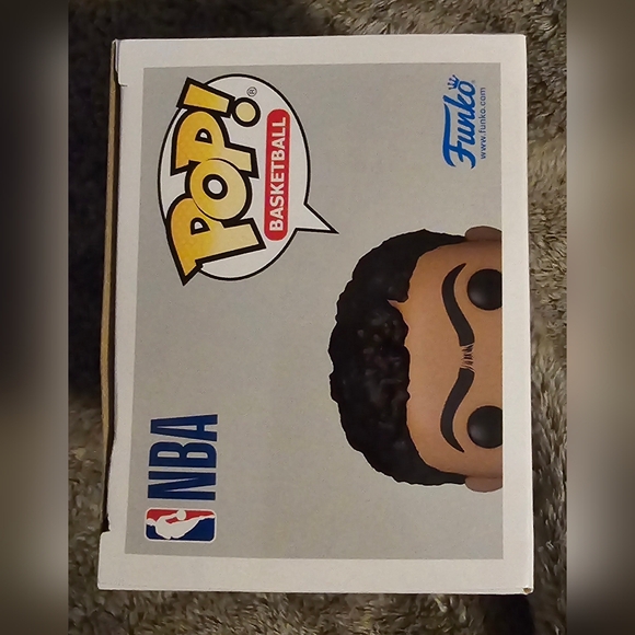 Funko POP! (#147) NBA LOS ANGELES LAKERS  Anthony Davis #3 Vinyl Figure - Picture 3 of 6